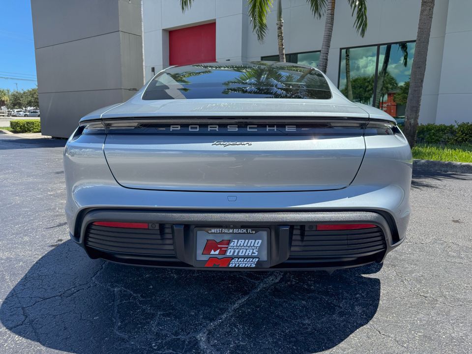 2022 Porsche Taycan