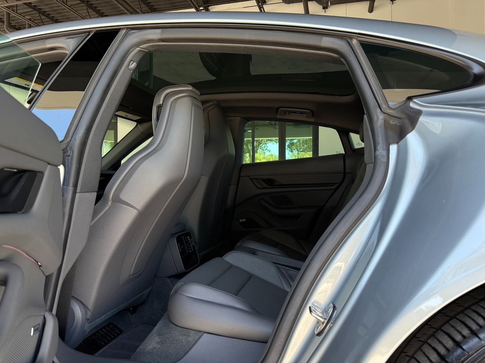 2022 Porsche Taycan