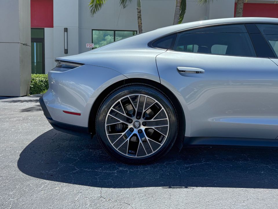 2022 Porsche Taycan