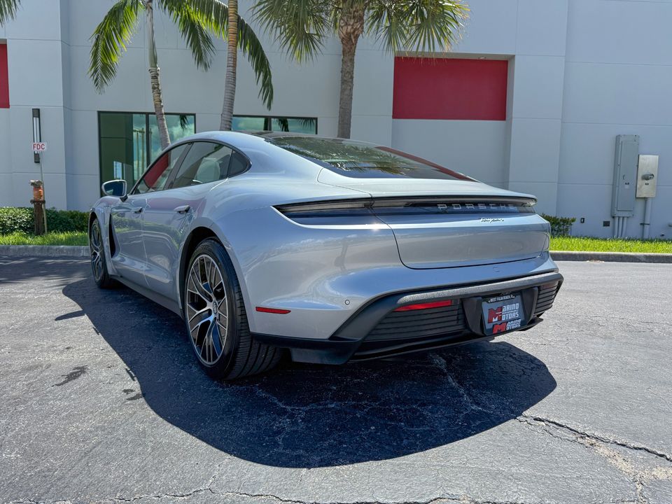 2022 Porsche Taycan