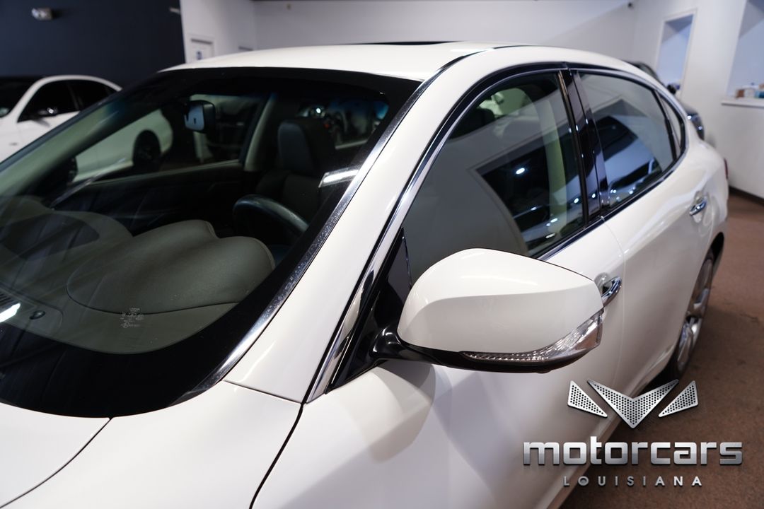 2015 INFINITI Q70L