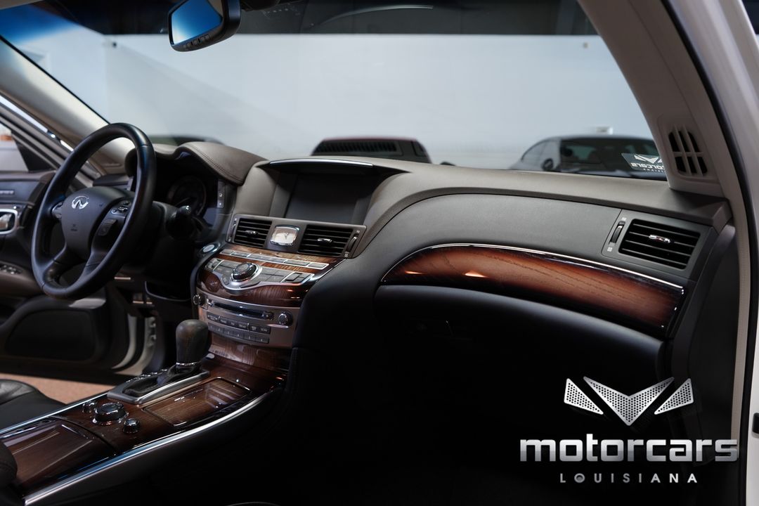 2015 INFINITI Q70L
