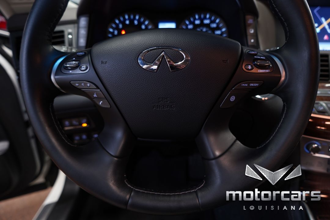 2015 INFINITI Q70L