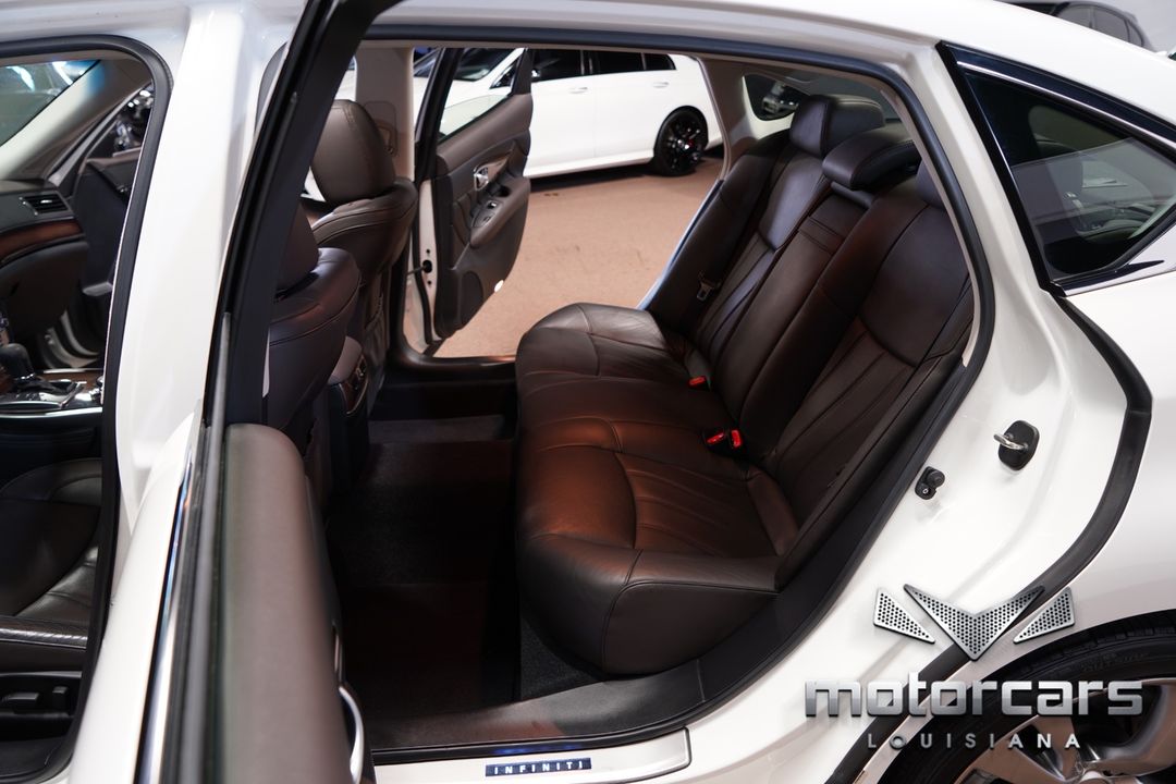 2015 INFINITI Q70L