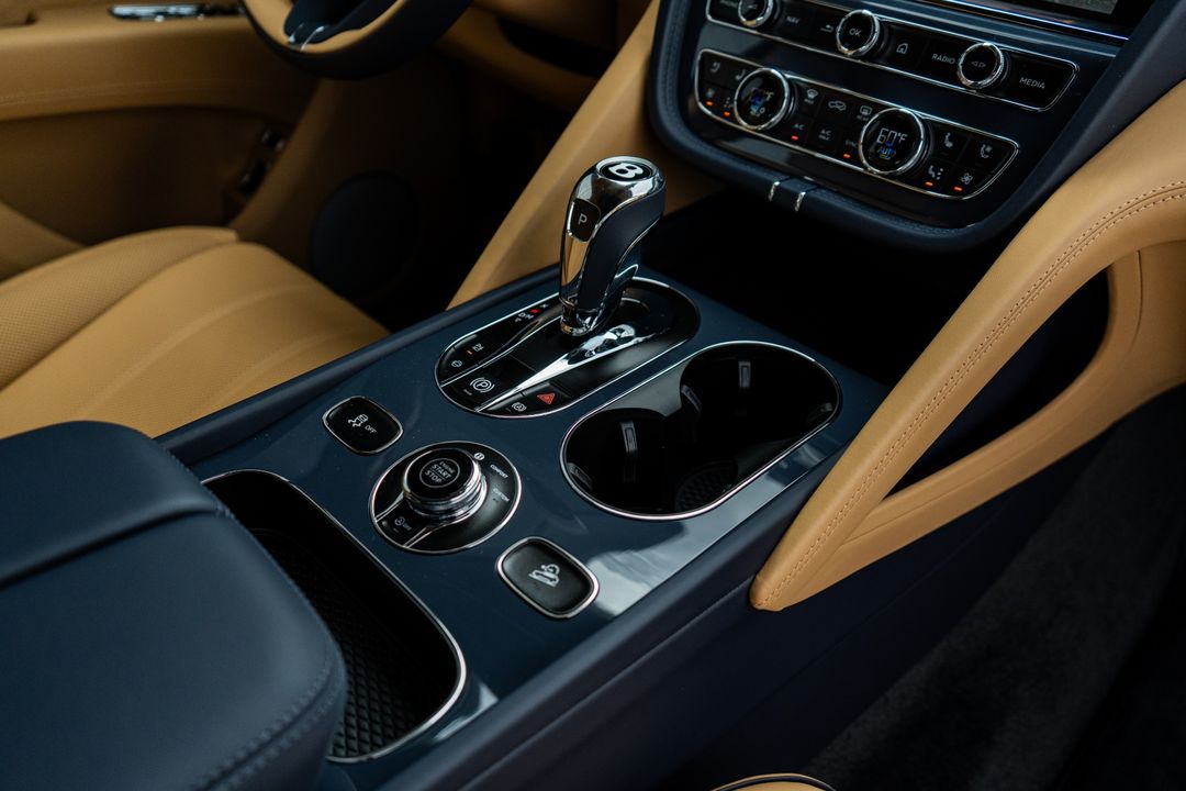 2025 Bentley Bentayga