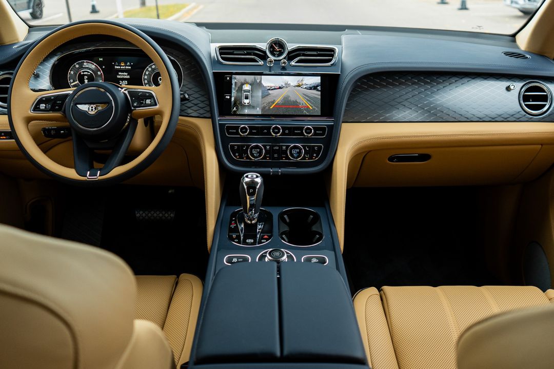 2025 Bentley Bentayga