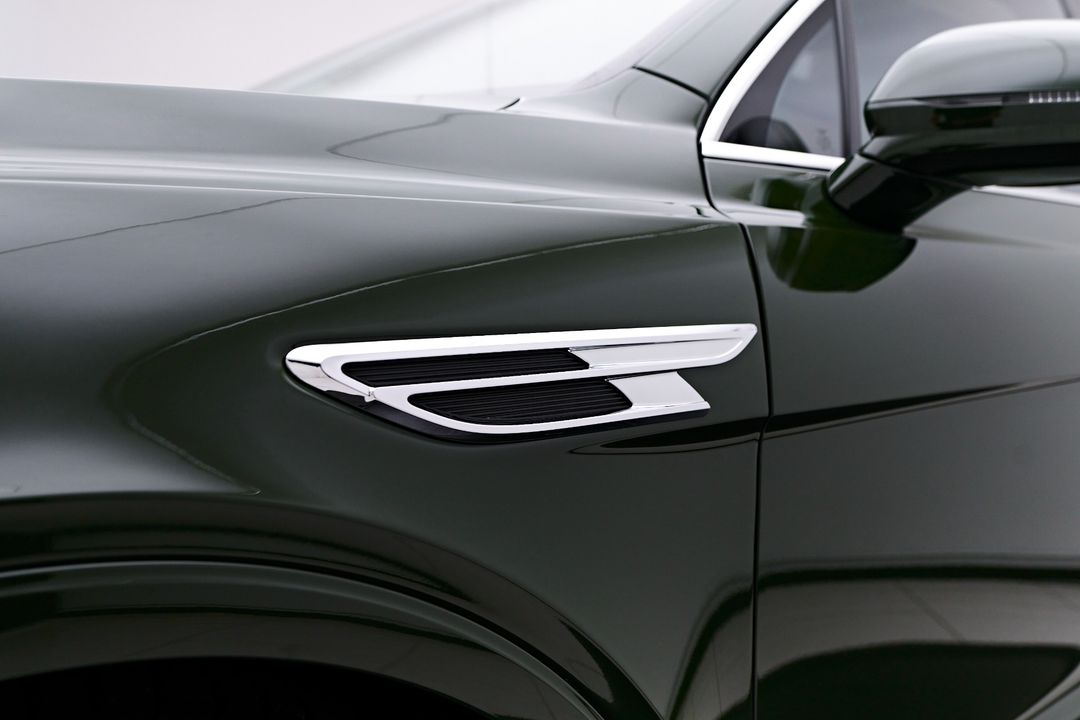 2023 Bentley Bentayga EWB
