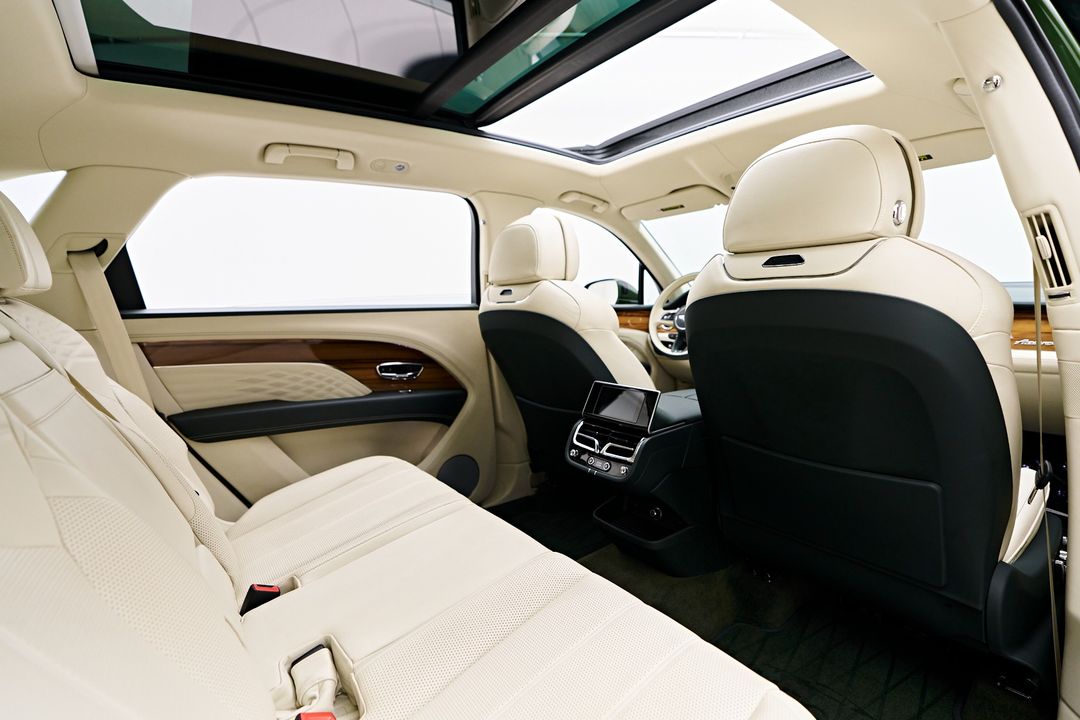 2023 Bentley Bentayga EWB