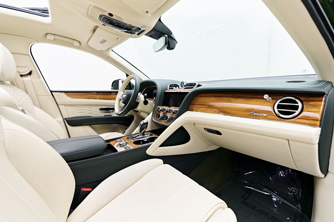2023 Bentley Bentayga EWB