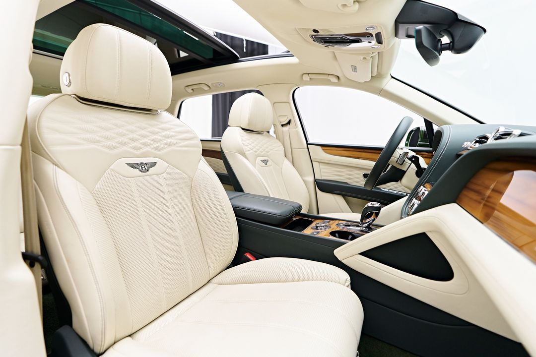 2023 Bentley Bentayga EWB