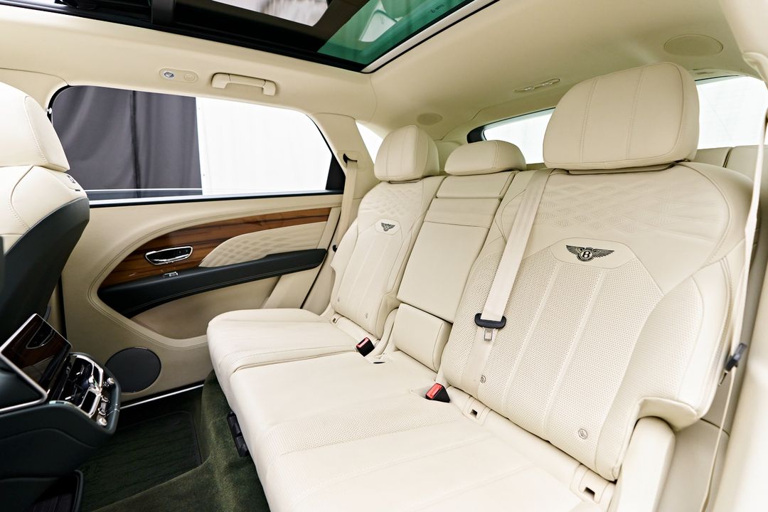 2023 Bentley Bentayga EWB