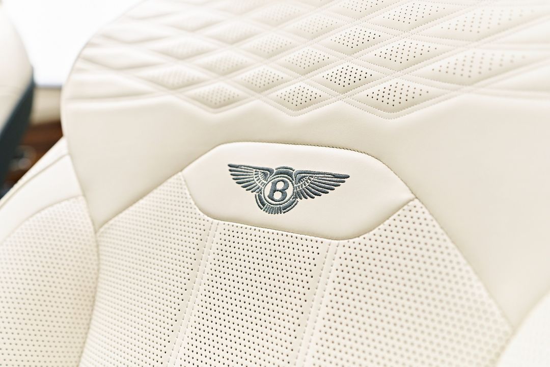 2023 Bentley Bentayga EWB
