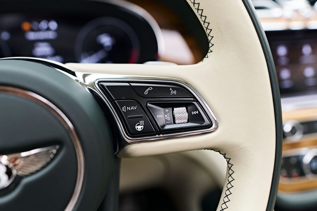 2023 Bentley Bentayga EWB