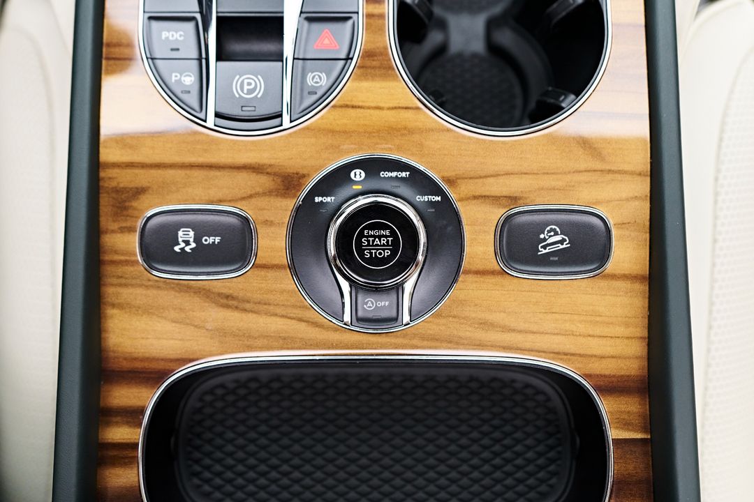 2023 Bentley Bentayga EWB