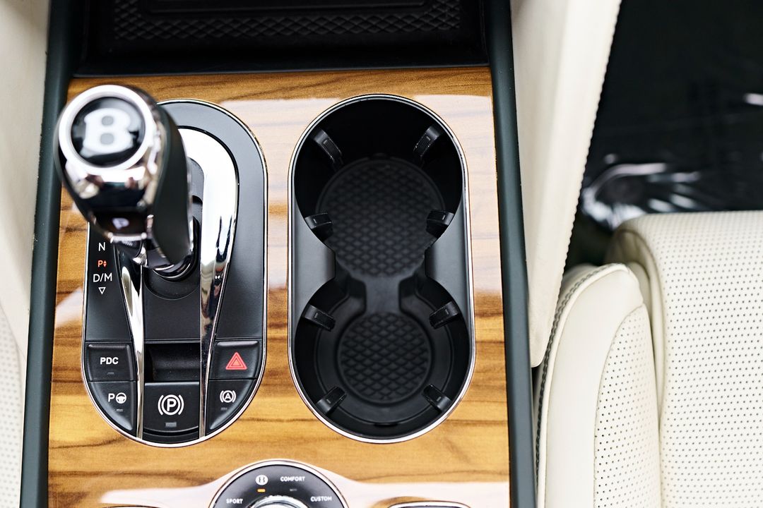 2023 Bentley Bentayga EWB