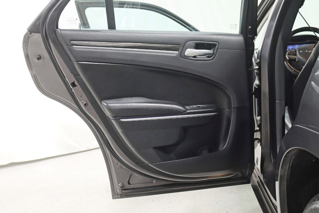 2015 Chrysler 300