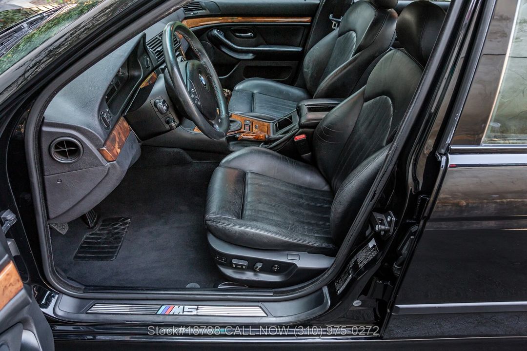 2000 BMW M5