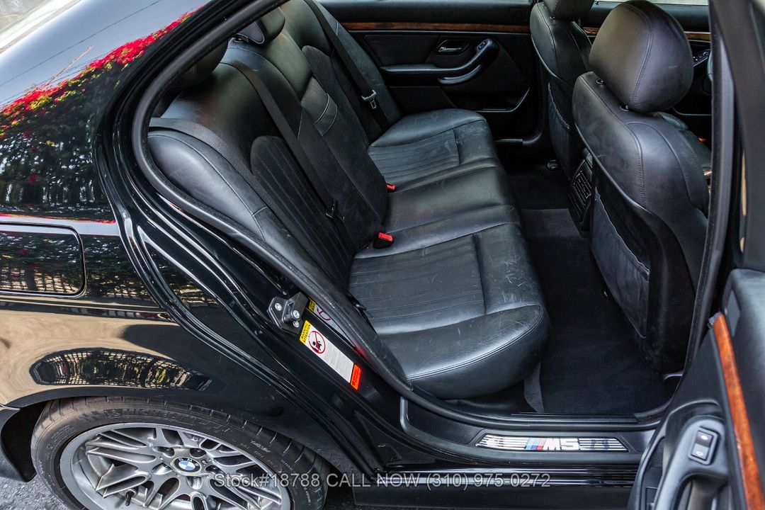2000 BMW M5