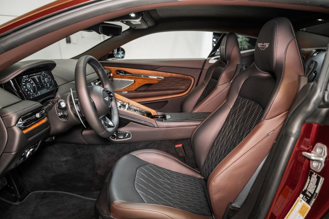 2025 Aston Martin DB12