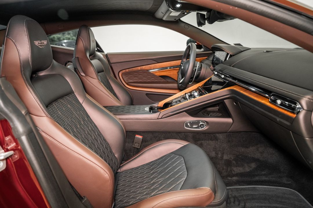 2025 Aston Martin DB12