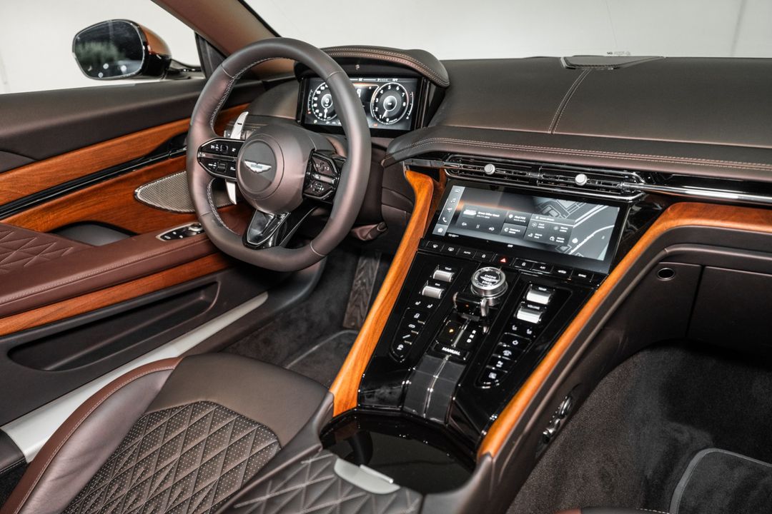 2025 Aston Martin DB12