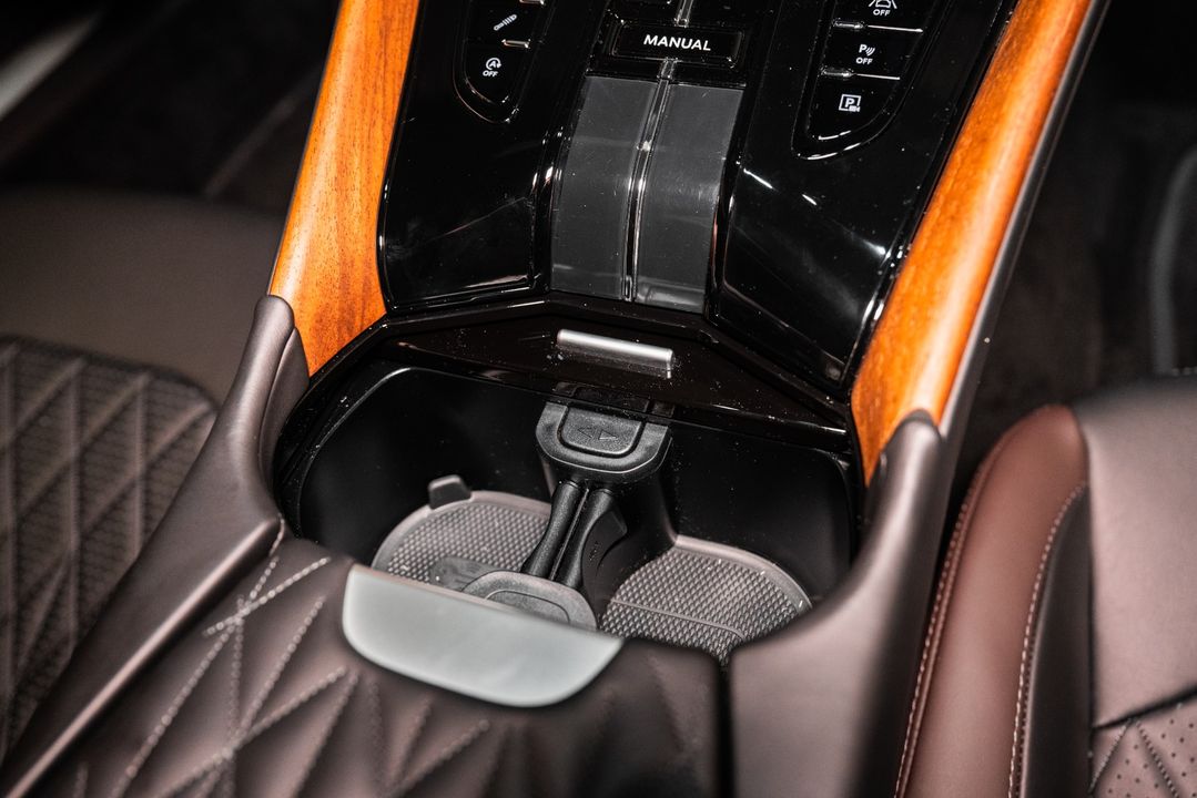 2025 Aston Martin DB12