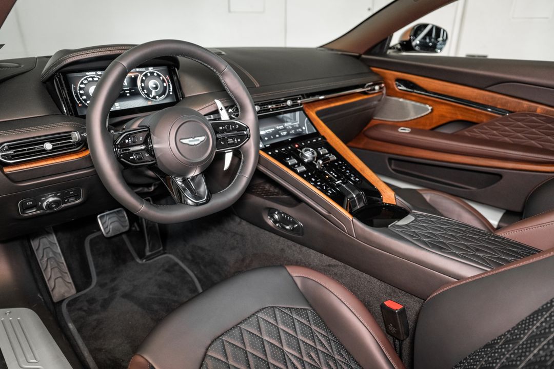2025 Aston Martin DB12