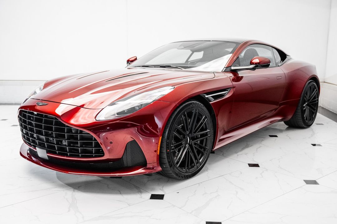 2025 Aston Martin DB12