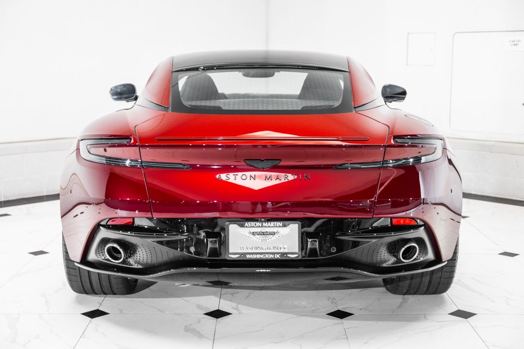 2025 Aston Martin DB12