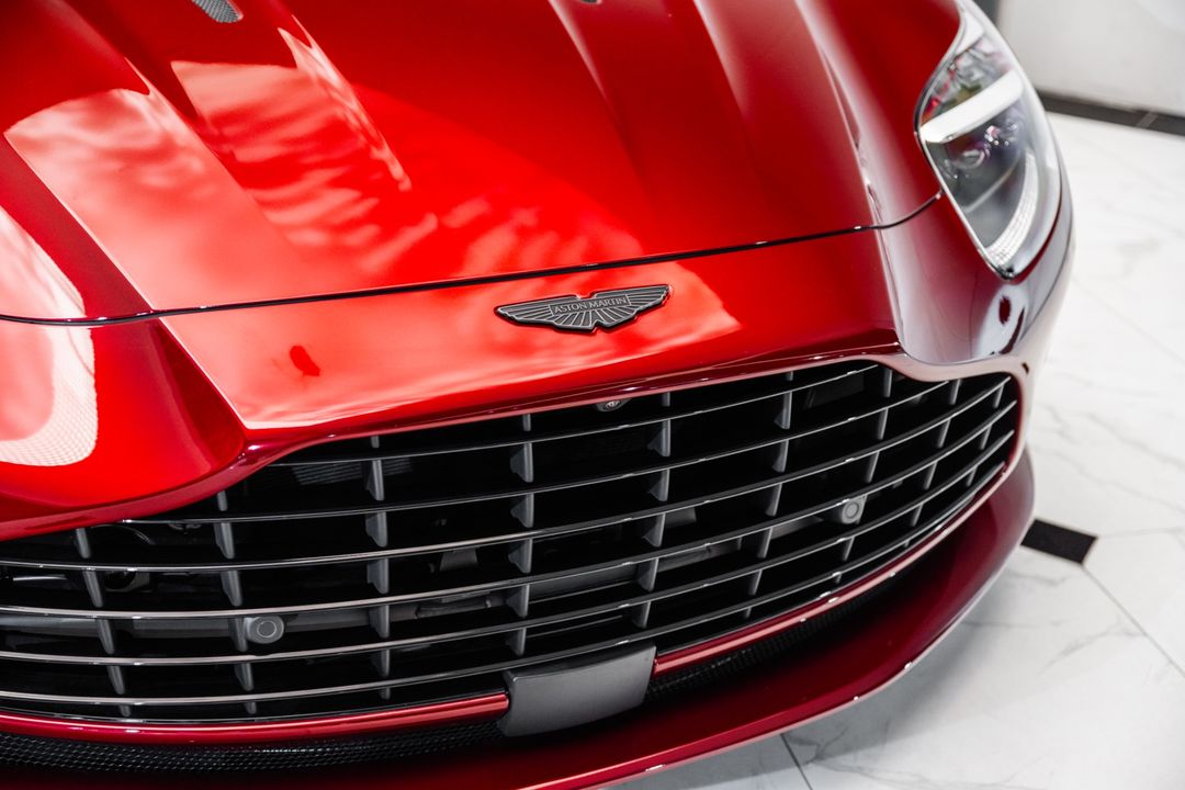 2025 Aston Martin DB12