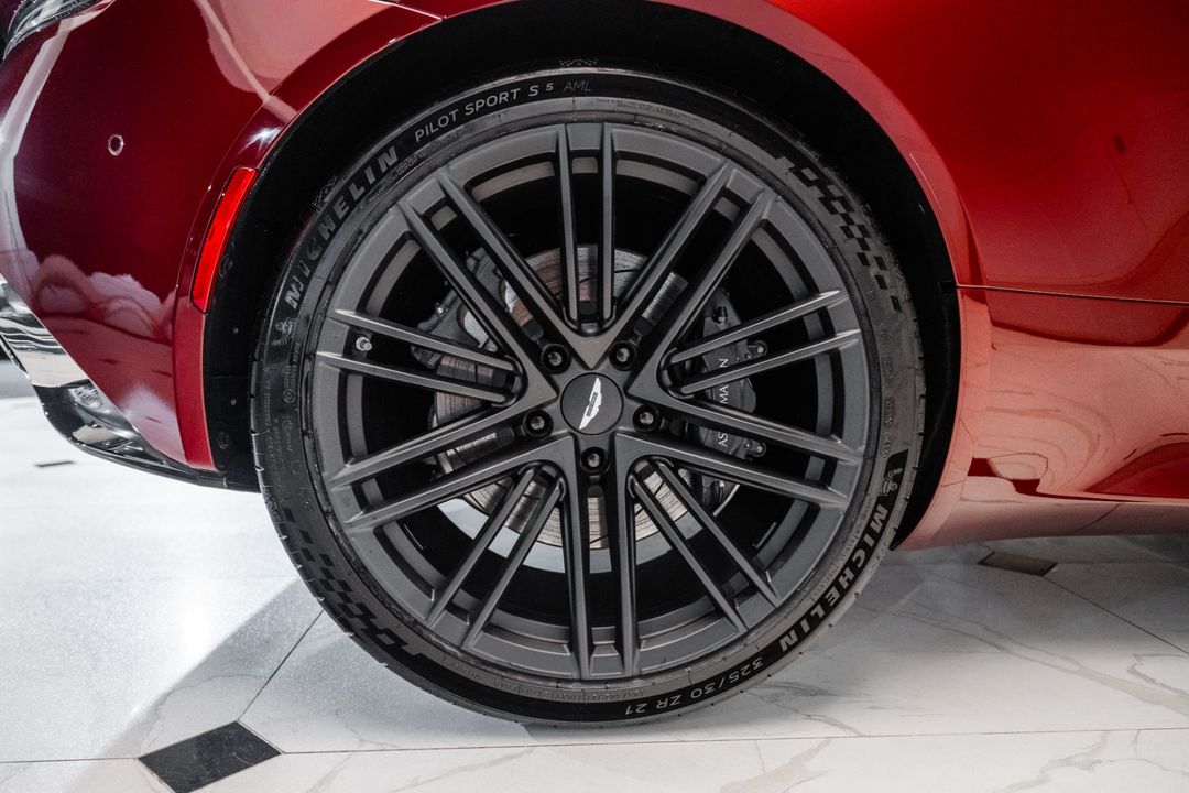 2025 Aston Martin DB12