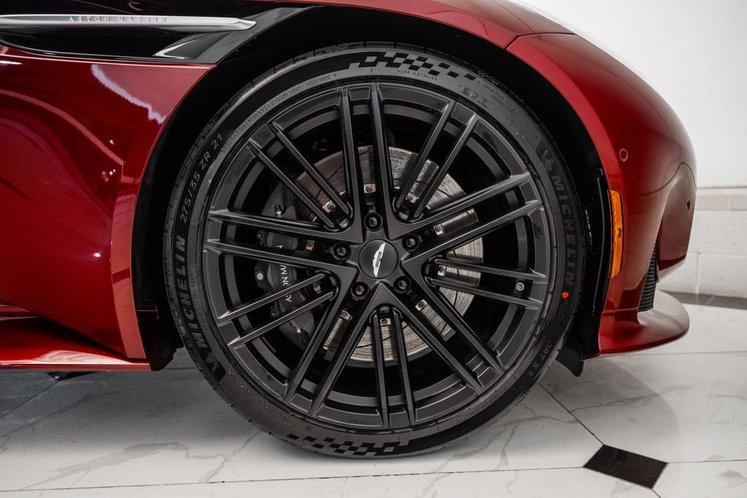 2025 Aston Martin DB12