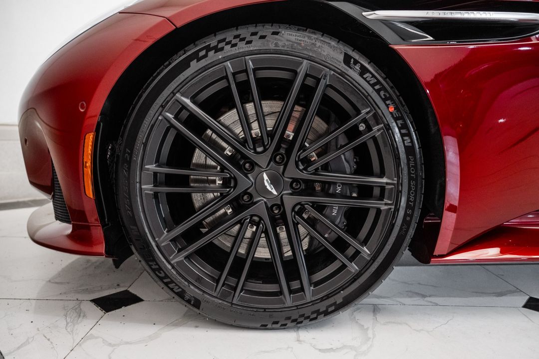 2025 Aston Martin DB12