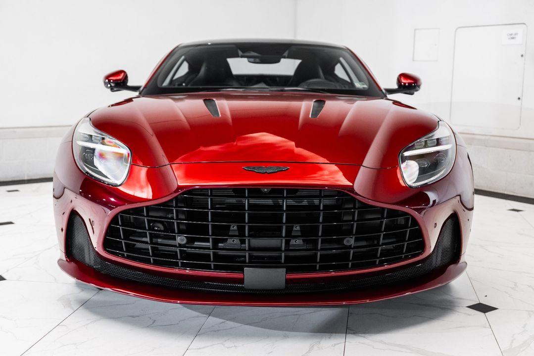 2025 Aston Martin DB12