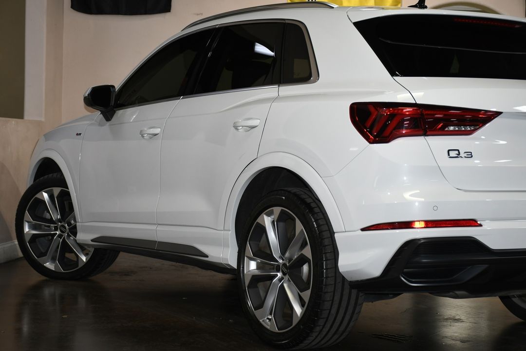 2021 Audi Q3