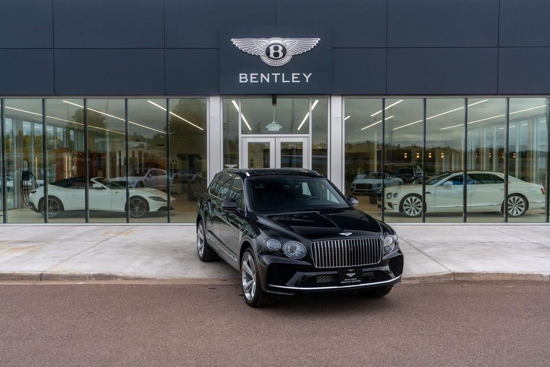 2023 Bentley Bentayga EWB