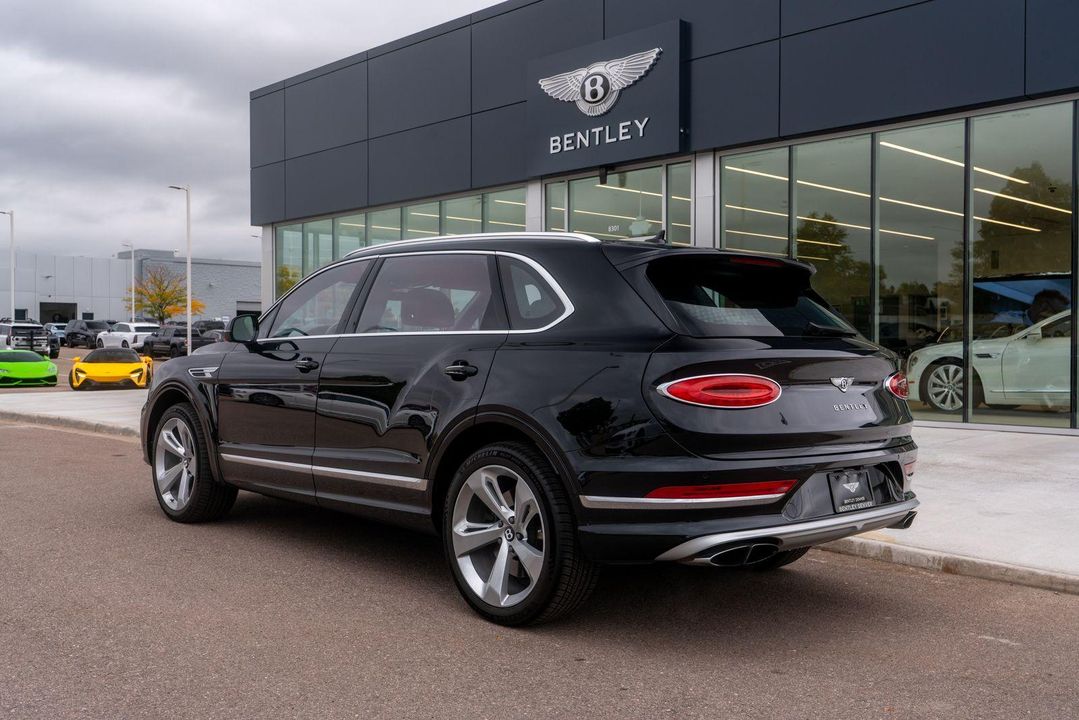 2023 Bentley Bentayga EWB