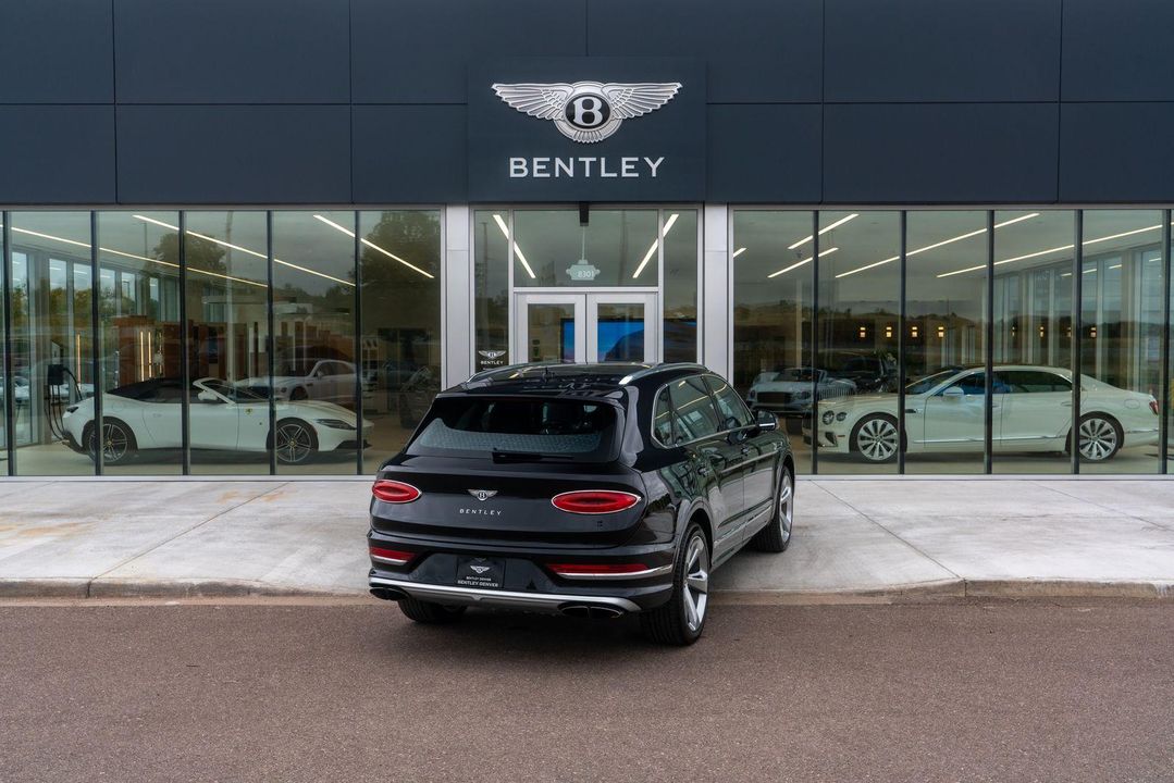 2023 Bentley Bentayga EWB