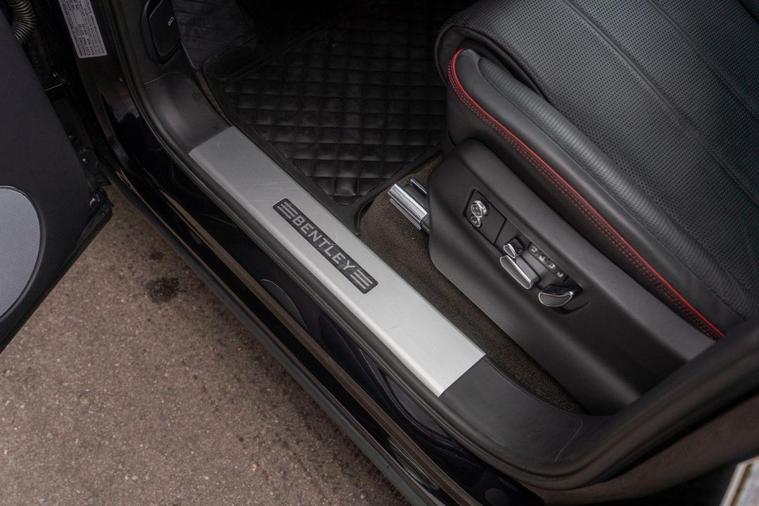 2023 Bentley Bentayga EWB