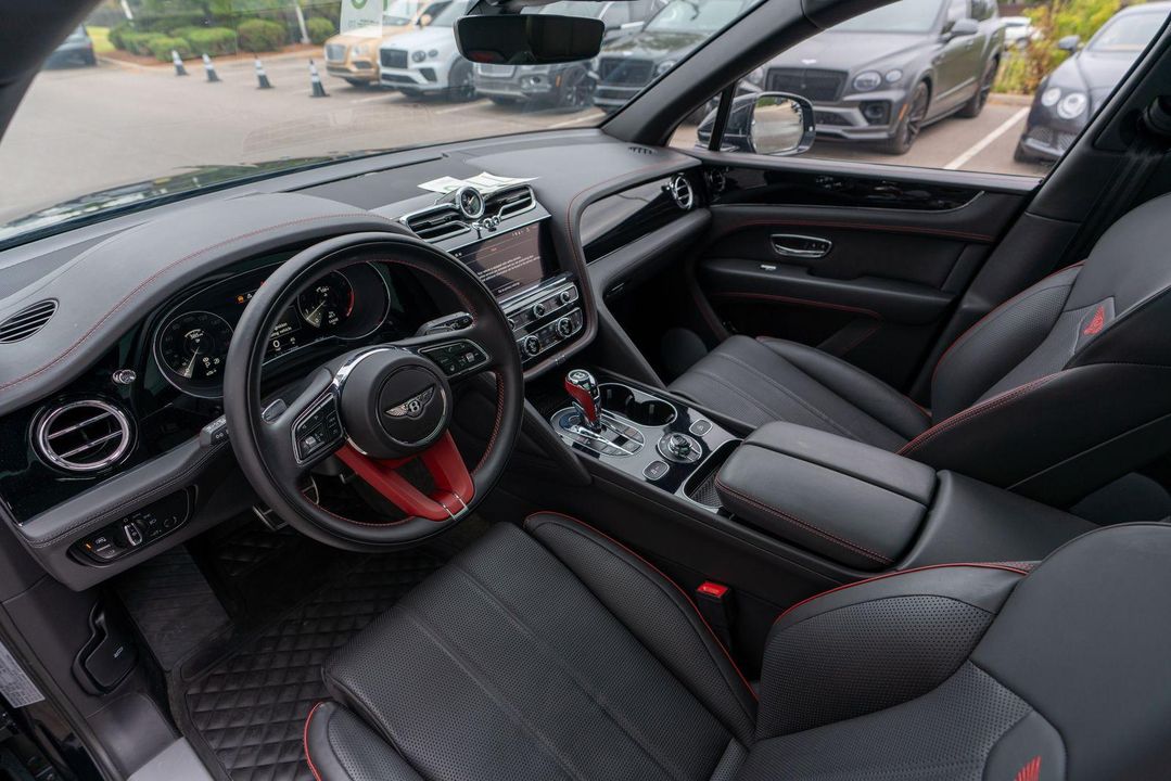 2023 Bentley Bentayga EWB