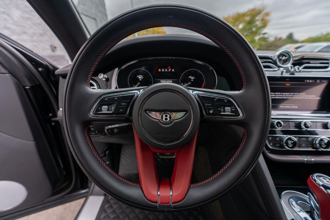 2023 Bentley Bentayga EWB