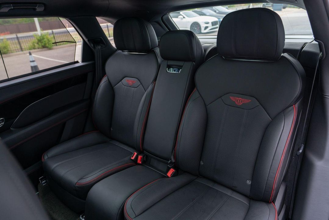 2023 Bentley Bentayga EWB