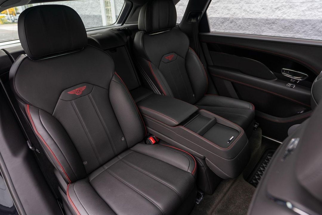 2023 Bentley Bentayga EWB