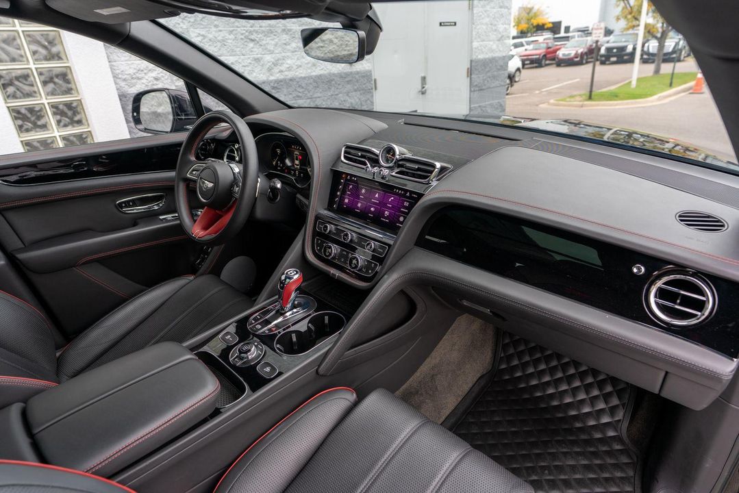 2023 Bentley Bentayga EWB