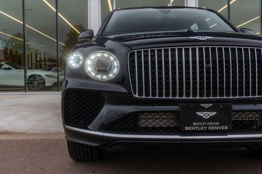2023 Bentley Bentayga EWB