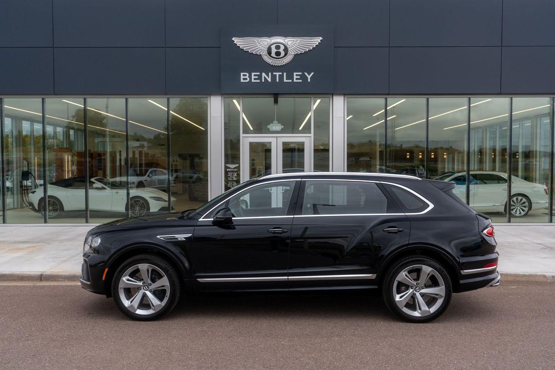 2023 Bentley Bentayga EWB