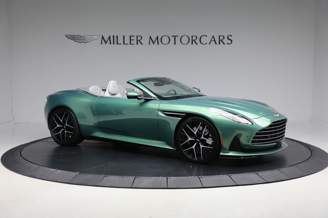 2025 Aston Martin DB12
