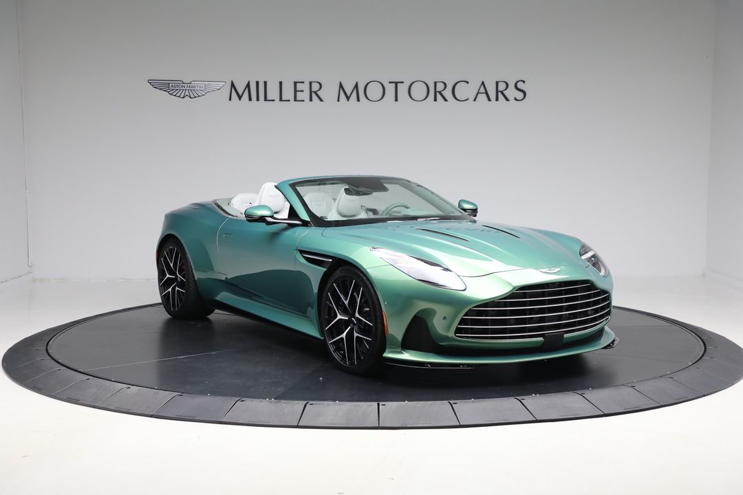 2025 Aston Martin DB12