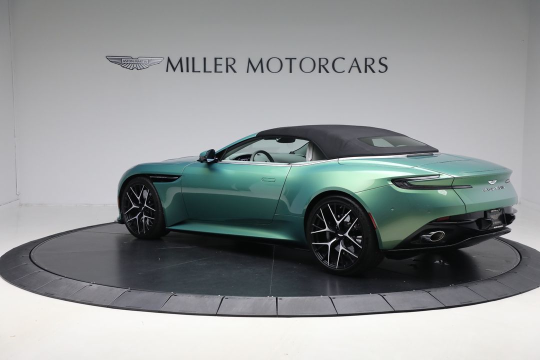 2025 Aston Martin DB12