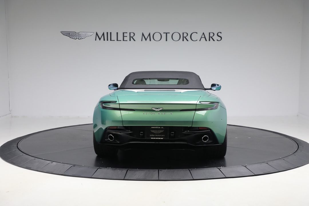 2025 Aston Martin DB12